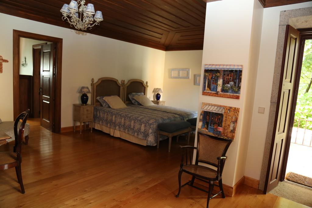 Quinta Dos Castanheiros Bed And Breakfast Ponte de Lima Chambre photo